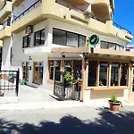 Cozy City Apartment - Sleeps 2